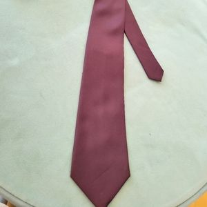Q Brand Tie